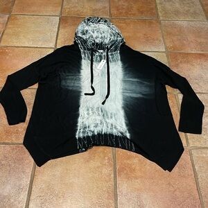 StitchDrop  Tie dye, oversized, hooded, pullover, sweater, size medium